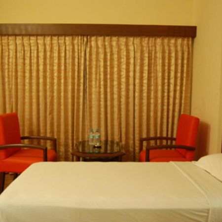 Hotel Park Plaza Мадурай Екстериор снимка
