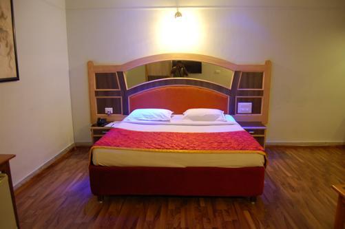 Hotel Park Plaza Мадурай Екстериор снимка