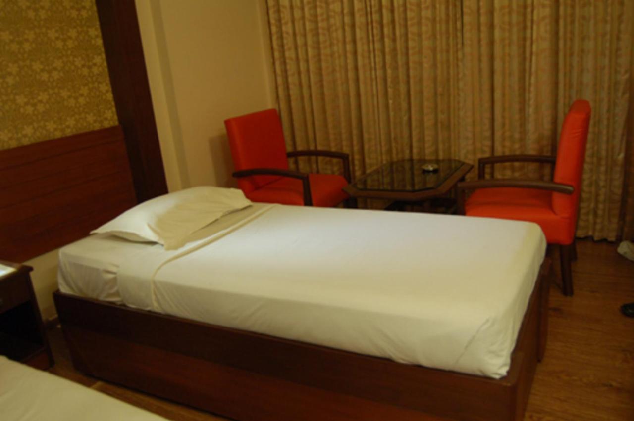 Hotel Park Plaza Мадурай Екстериор снимка